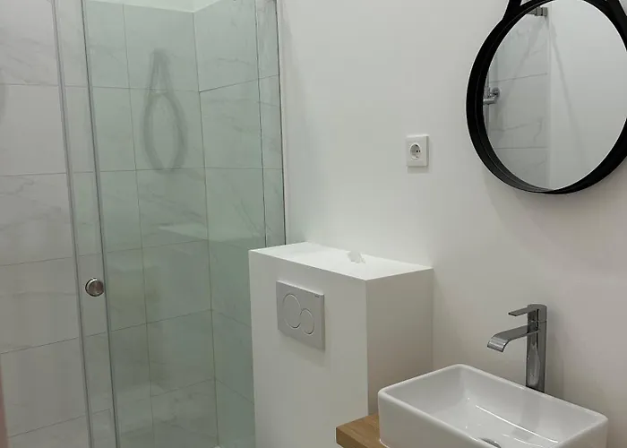 Chiado Large Bedroom