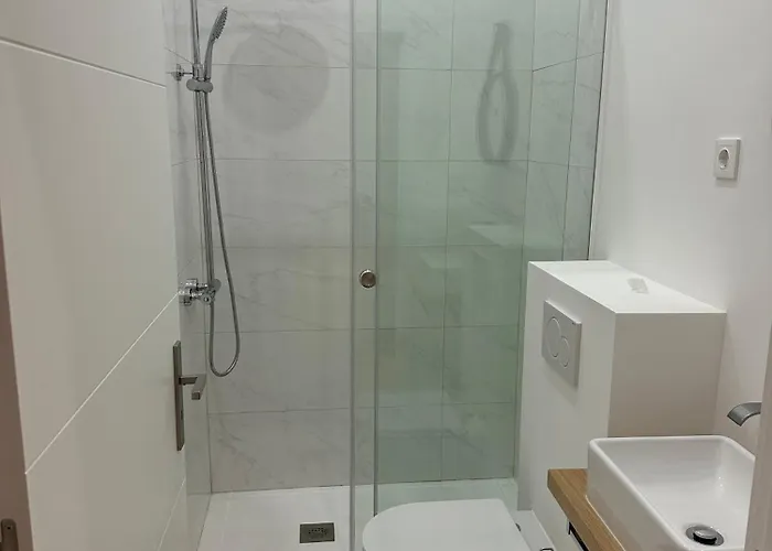 Chiado Large Bedroom