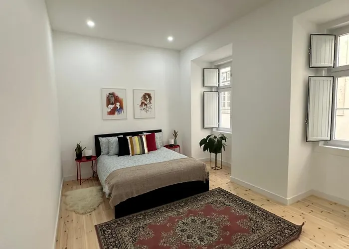 Chiado Large Bedroom Pensión *